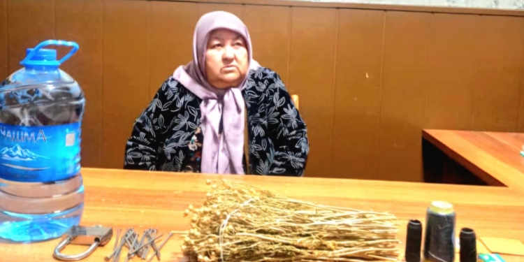 В Душанбе задержана женщина за занятие гаданием