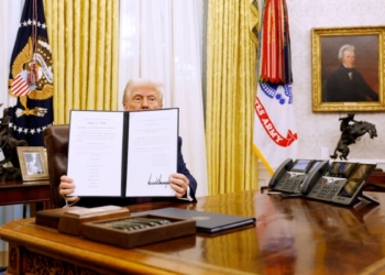 Дональд Трамп запретил в США операции по смене пола у детей