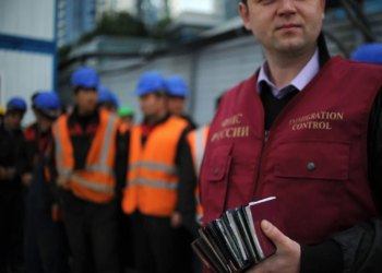 670 тысяч человек находятся в России нелегально