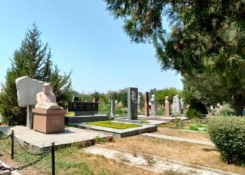 В Киргизии установили новые правила захоронений и установки памятников