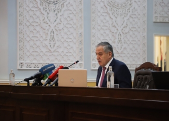 В Париже отметят 700-летие Хафиза Шерози
