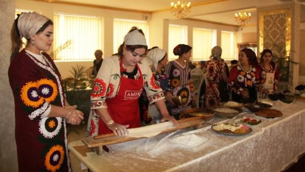 В Кулябе завершился городской тур конкурса «Лучшая хозяйка»