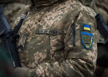 Зеленский объявил о запуске контрактной службы для украинцев 18–24 лет