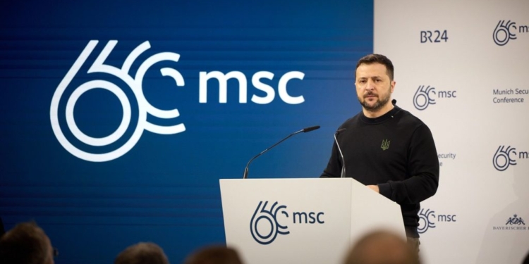 Зеленский на Мюнхенской конференции по безопасности: «Если мы не в НАТО, то Украина должна иметь армию в полтора миллиона солдат»