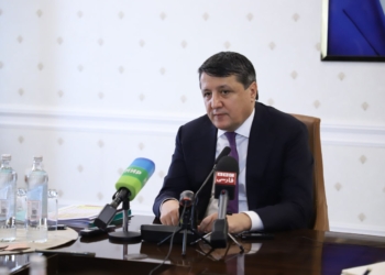 Таджикистан планирует стать лидером в производстве микрочипов и развитии ИИ