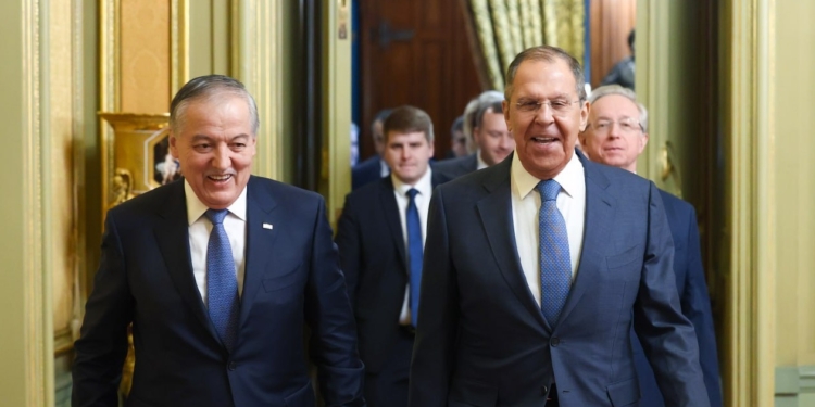 Главы МИД Таджикистана и России обсудили сотрудничество и миграционные вопросы в Москве