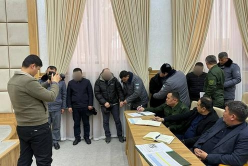 В Самарканде семерых энергетиков задержали прямо на антикоррупционном совещании