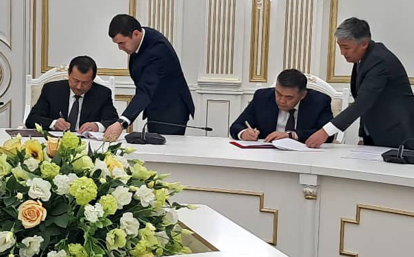 Таджикистан и Кыргызстан парафировали договор о границе и соглашения по инфраструктуре