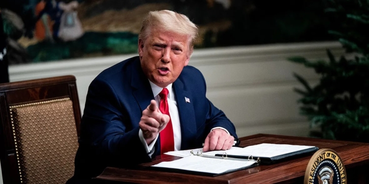 Трамп объявил о введении “золотых карт“ для переезда в США