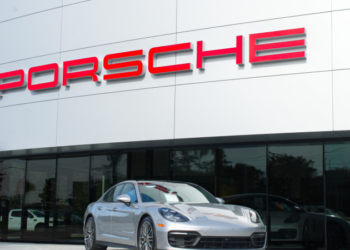 СМИ: Porsche сократит около двух тысяч рабочих мест