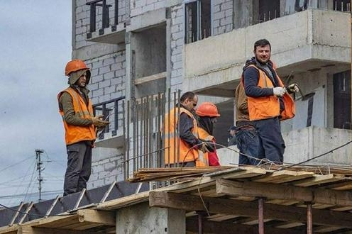 Власти Вологодской области отменили запрет на привлечение мигрантов в строительство