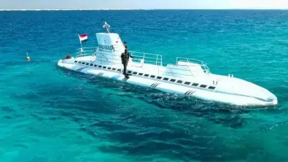 У Хургады затонула туристическая подлодка, шесть человек погибли
