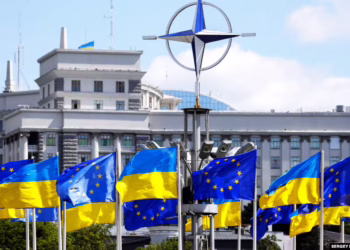 Еврокомиссия: условием для снятия санкций с России выведение ее войск с территории Украины