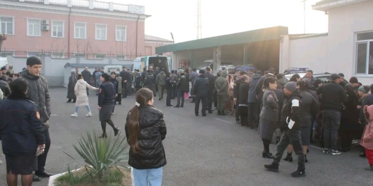 В Согдийской области для сотрудников милиции организовали продовольственную ярмарку