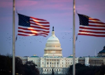 США официально признали английский государственным языком