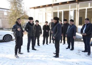 В Пенджикенте строят завод по производству шифера