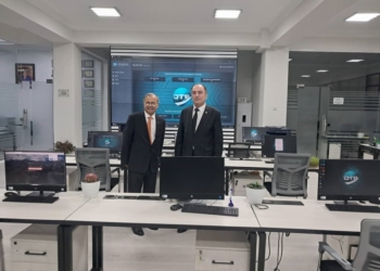 Министр транспорта Таджикистана обсудил с Генсеком ОЭС развитие транспортных коридоров