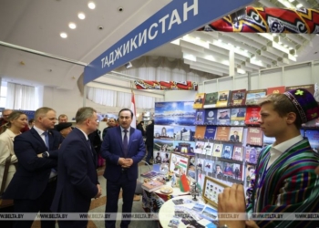 Таджикская литература представлена на международной выставке в Минске