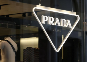 Prada покупает Versace за 1,4 млрд долларов