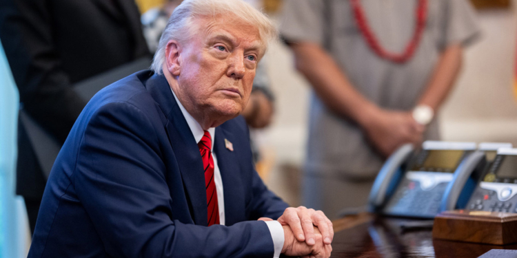 Трамп заявил, что «кажется, Путин не хочет останавливать войну, а просто обманывает меня»