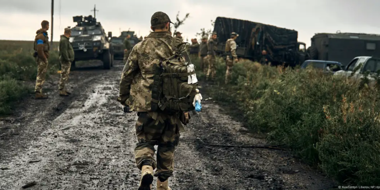 В Украине продлили военное положение и мобилизацию до 6 августа