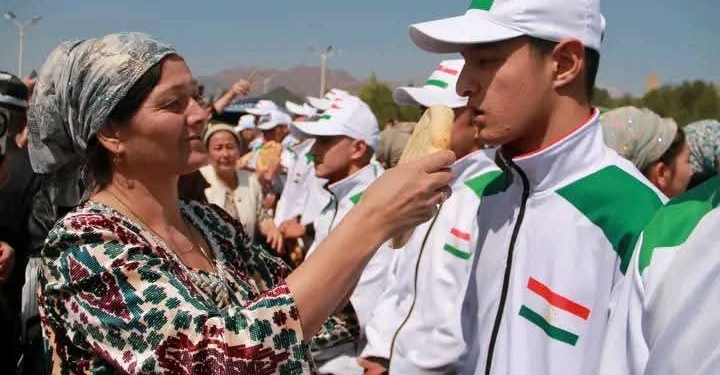 Призывники из Согдийской области отправились на службу в армию Таджикистана