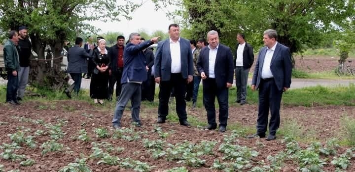 Вице-премьер Таджикистана оценил ход сельхозработ в Гиссарском районе