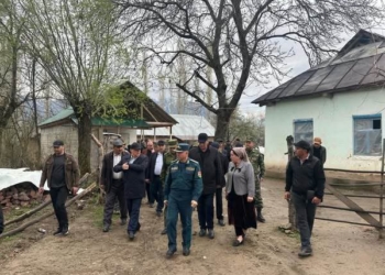 В Раштском районе продолжаются работы по ликвидации последствий землетрясения