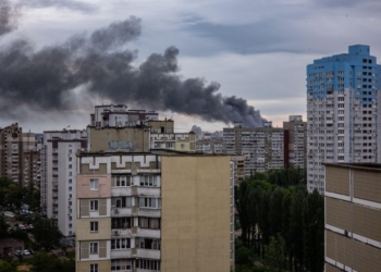 Украина и ЕС потребовали от России прекратить огонь для продолжения мирных переговоров
