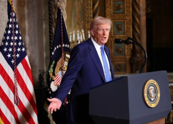 Трамп приостановил пошлины для большинства стран