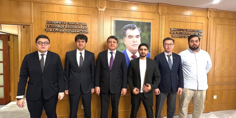 Таджикистан и международные AI-компании договорились о создании дата-центра и GPU-кластера