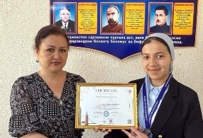 Студентка из Таджикистана завоевала бронзу на международной олимпиаде «Молодые англичане»