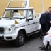Автомобиль папы Франциска станет медпунктом для детей Газы
