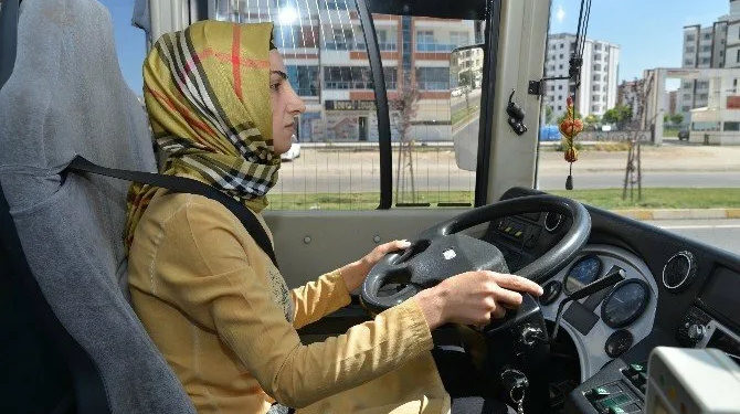 В Бохтаре обсудили привлечение женщин в сектор общественного транспорта