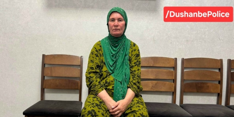 В Душанбе повторно задержана женщина за занятие гаданием