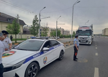 В Таджикистане с 1 мая введены ограничения на движение грузовиков в жаркую погоду