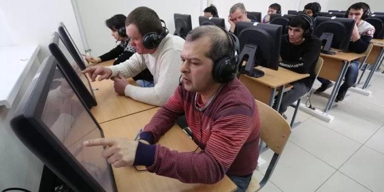 В регионах России откроются адаптационные центры для мигрантов