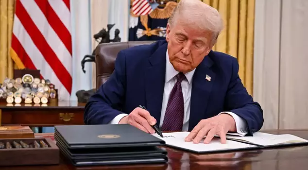 Трамп подписал исторический указ, который потрясет цены на лекарства по всему миру