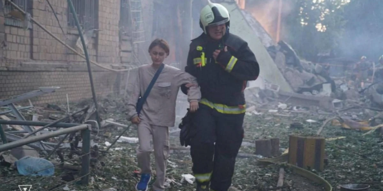 Удар по Киеву: погибли 4 человека, количество раненых резко возросло (фото, видео)