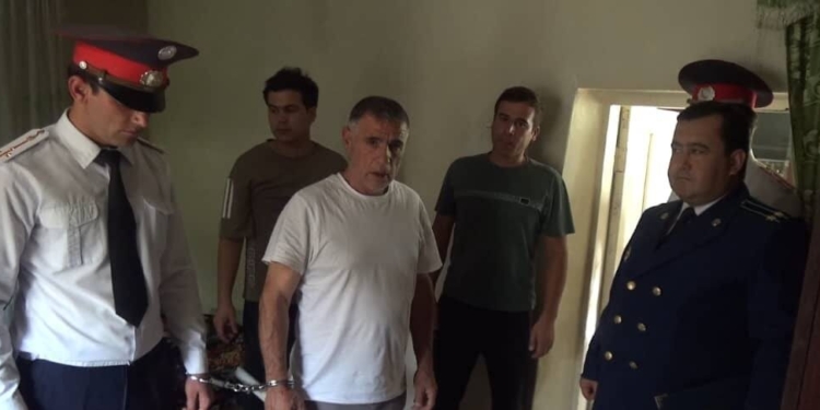 В Хатлоне отец насмерть избил дочь-инвалида