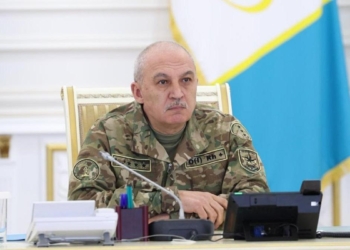Президент Казахстана освободил от должности министра обороны Руслана Жаксылыкова