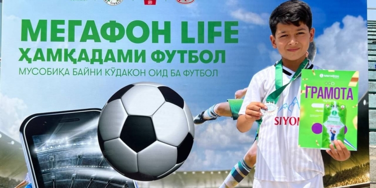 Сотни мальчишек РРП вышли на футбольные поля