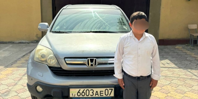 В Душанбе 10-летний мальчик задержан за вождение автомобиля