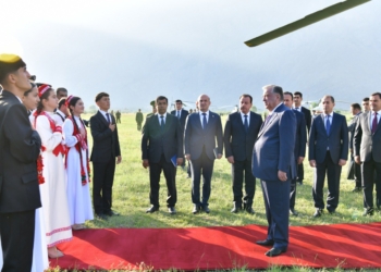 Президент Таджикистана начал рабочую поездку в Рушанский район