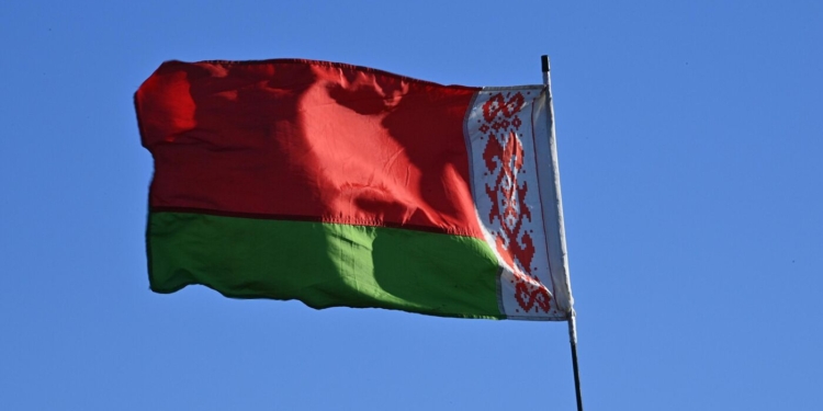 Беларусь может отказать во въезде депортированным из РФ гражданам Таджикистана