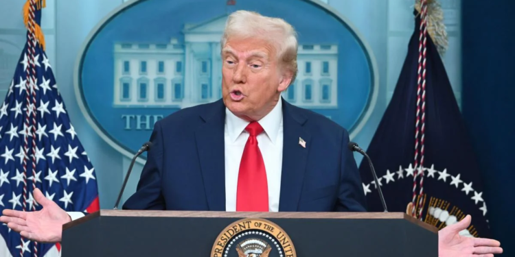 Разворот Трампа в сторону Украины: The Telegraph раскрыл тайную историю одного звонка
