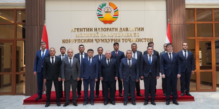 Таджикистан и Узбекистан укрепляют сотрудничество в борьбе с коррупцией