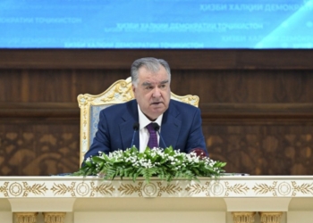 Эмомали Рахмон принял участие на расширенном заседании Центрального Исполнительного комитета НДПТ