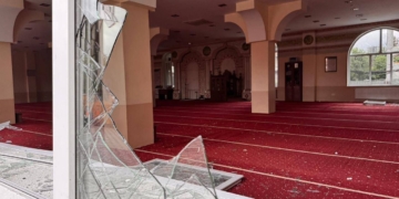 В результате российского ракетного удара повреждена мечеть Исламского культурного центра Киева