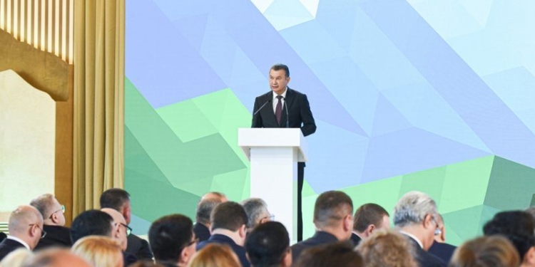 Премьер-министр Таджикистана принял участие в международной экологической конференции в Алтайском крае